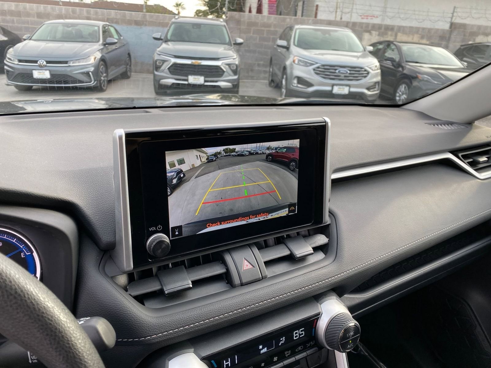 Thumbnail: 2025 Toyota RAV4 - 17