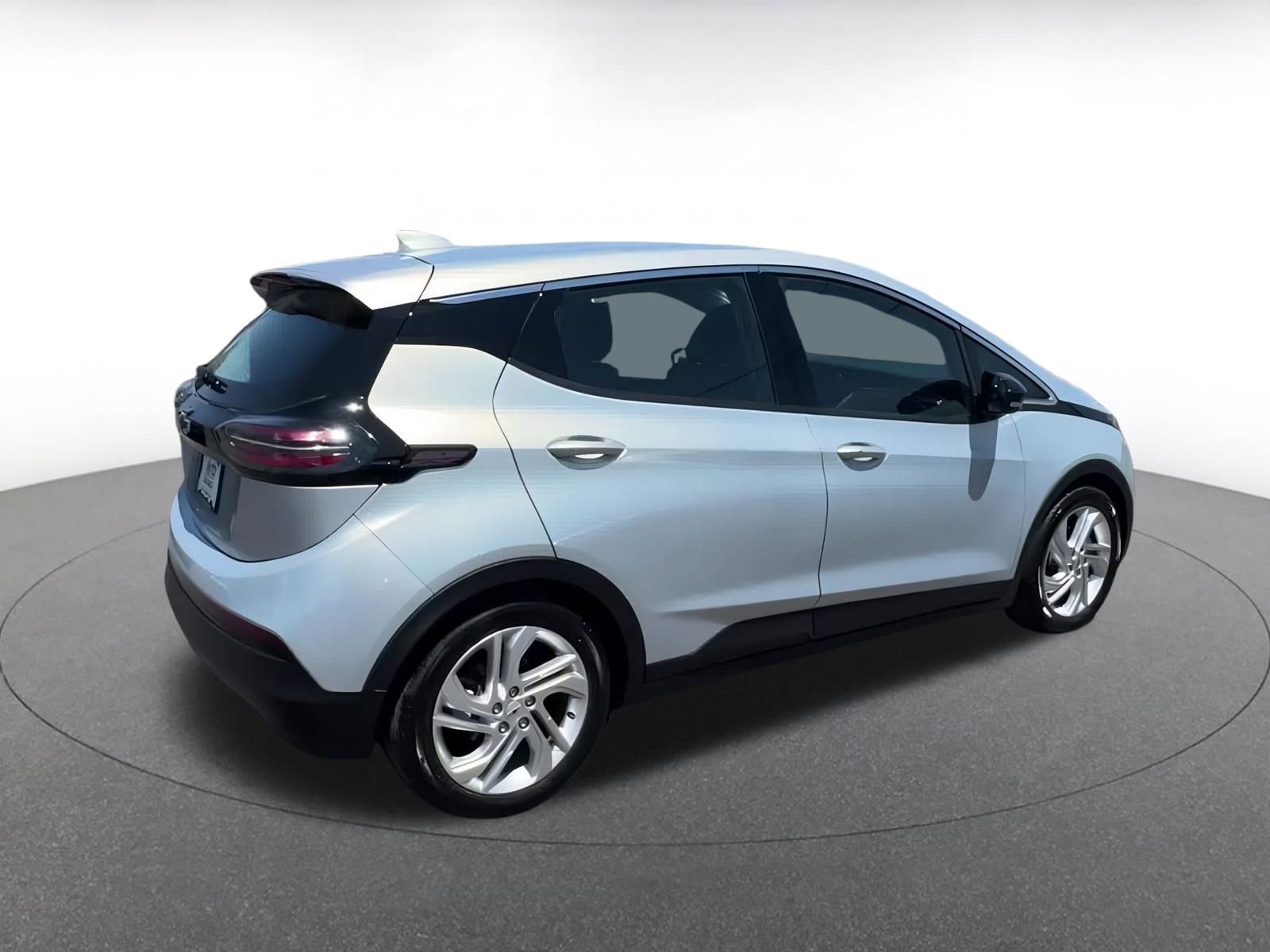 Thumbnail: 2023 Chevrolet Bolt EV - 14
