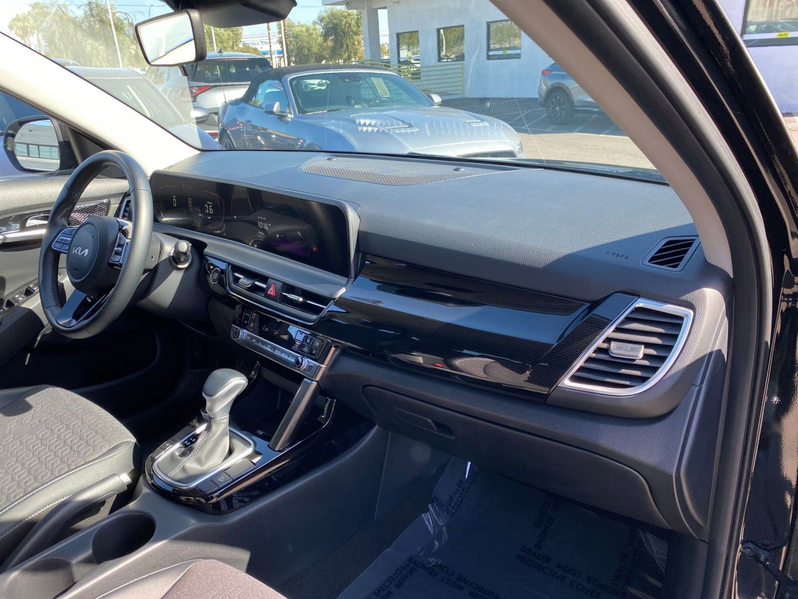 Thumbnail: 2025 Kia Seltos - 35