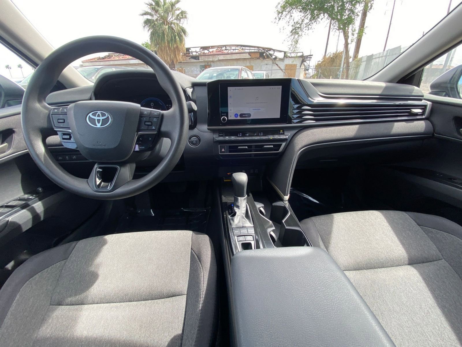 Thumbnail: 2025 Toyota Camry - 32