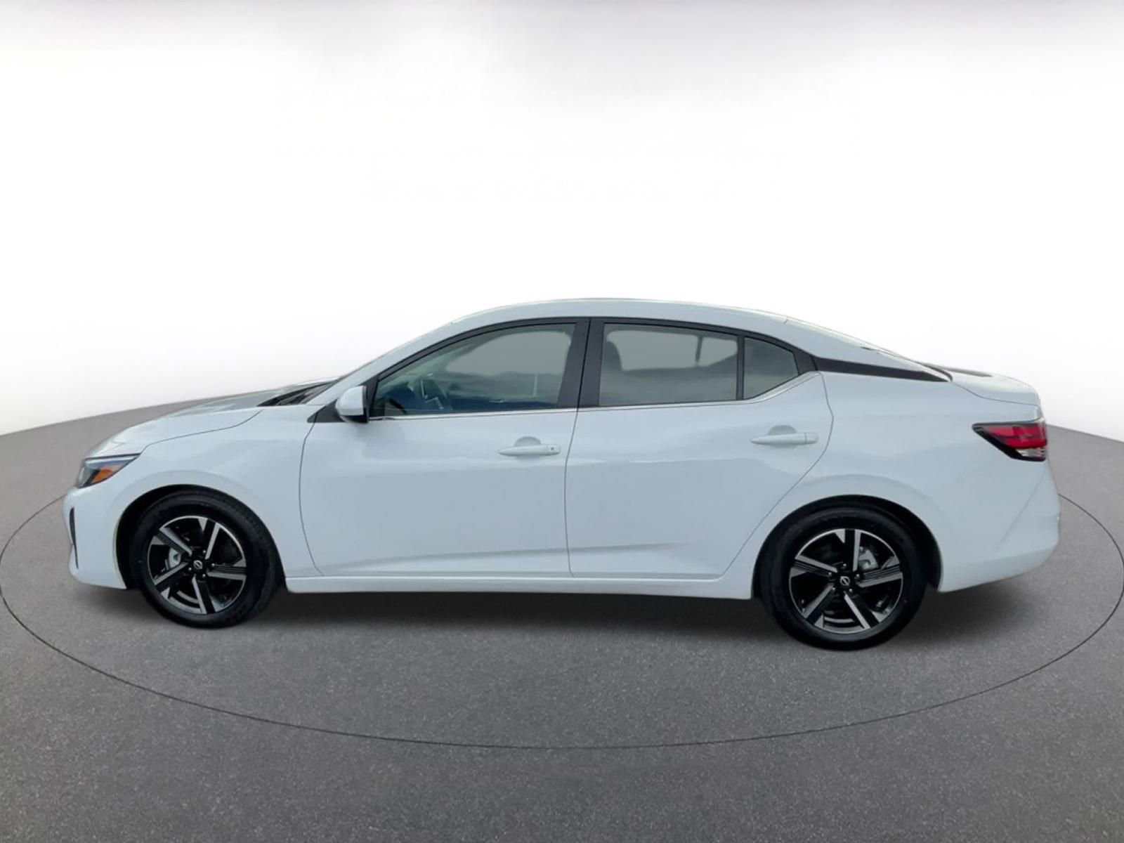 Thumbnail: 2024 Nissan Sentra - 9