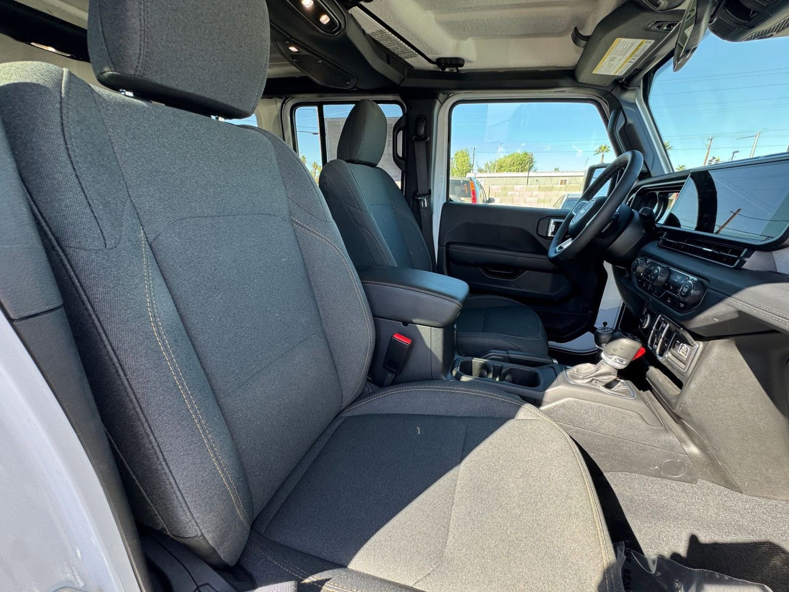 Thumbnail: 2025 Jeep Wrangler - 34