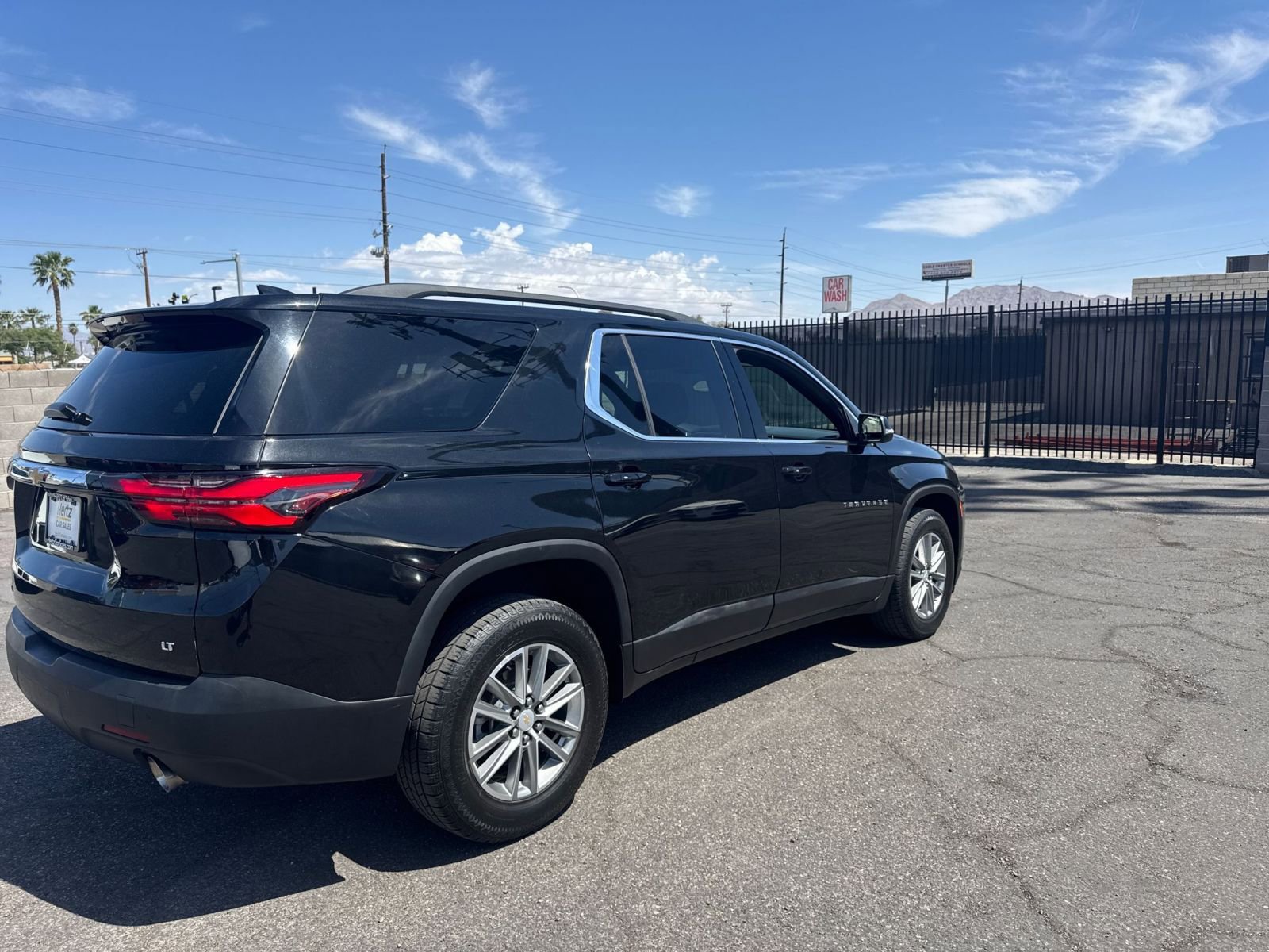 2023 Chevrolet Traverse LT 17