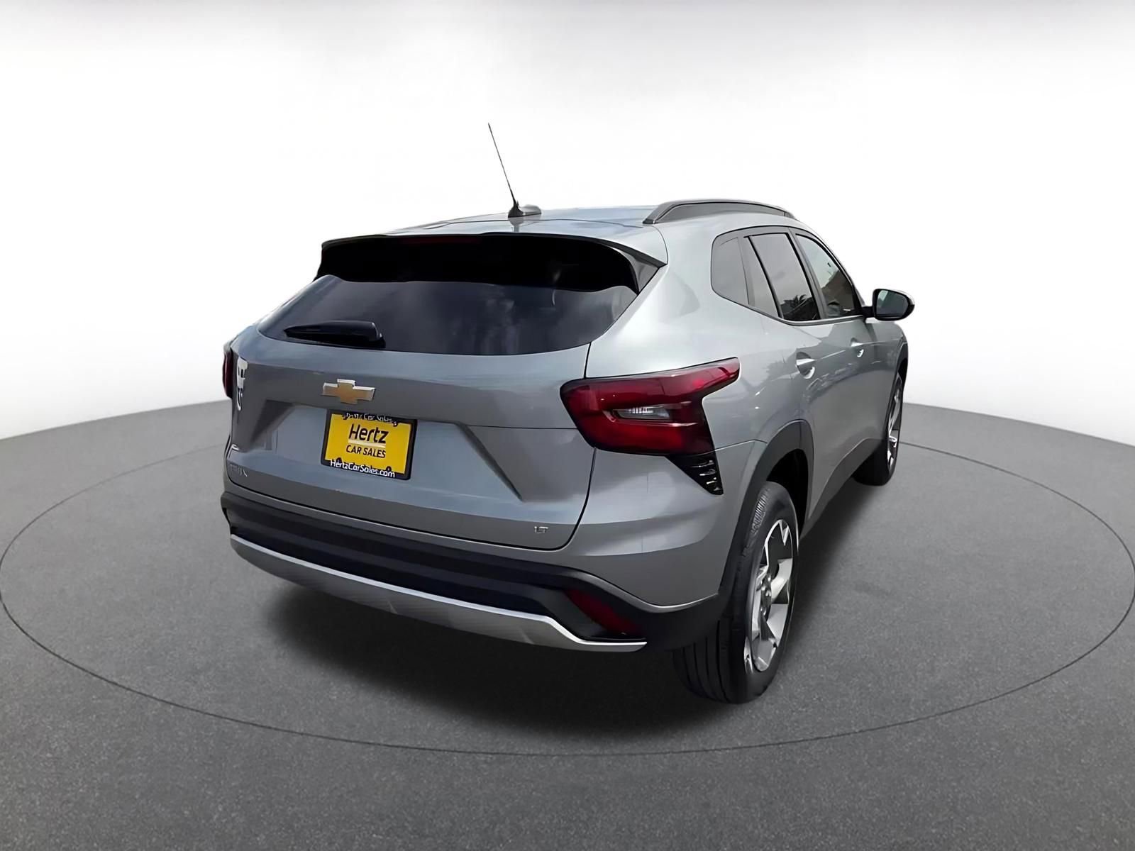 Thumbnail: 2025 Chevrolet Trax - 14