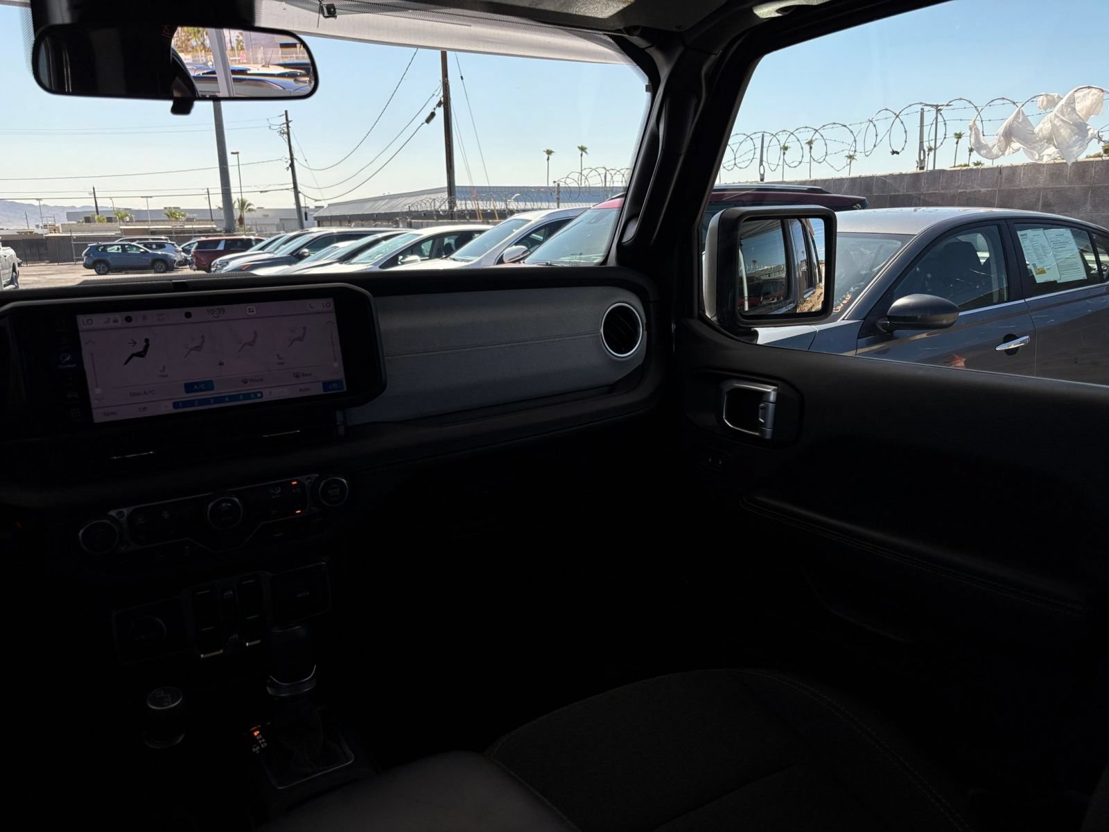 Thumbnail: 2025 Jeep Wrangler - 34