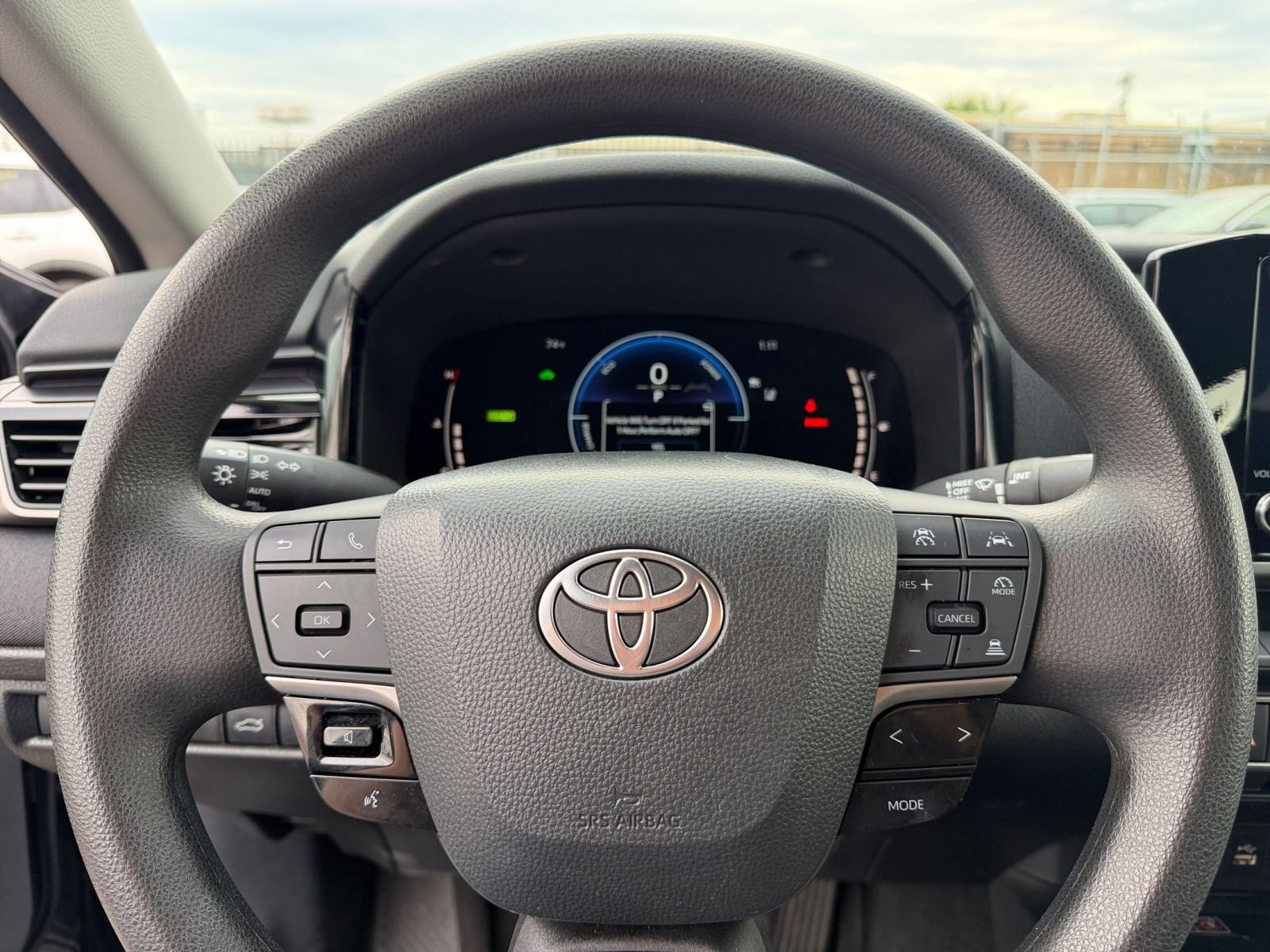 Thumbnail: 2025 Toyota Camry - 25