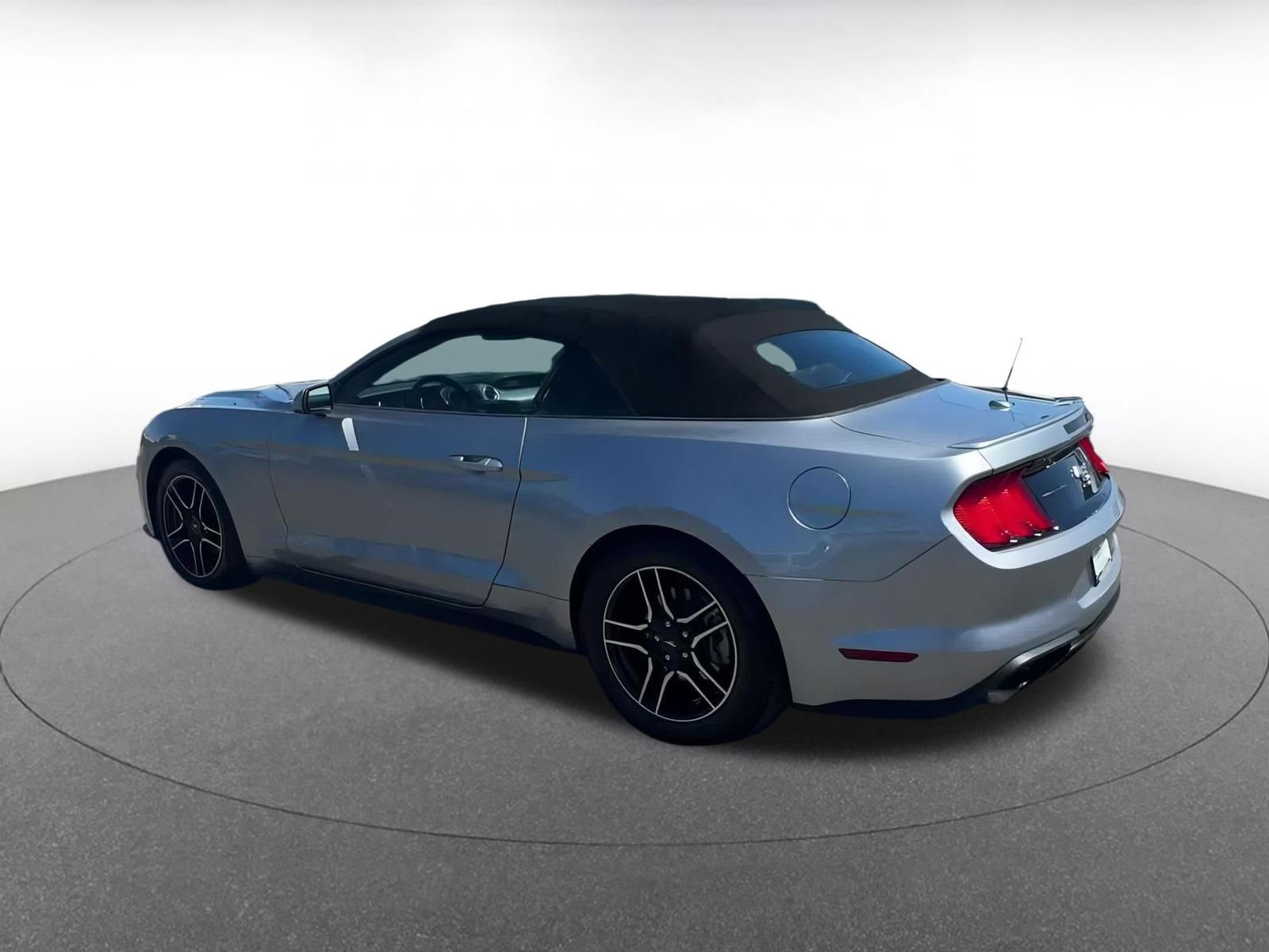 Thumbnail: 2023 Ford Mustang - 10