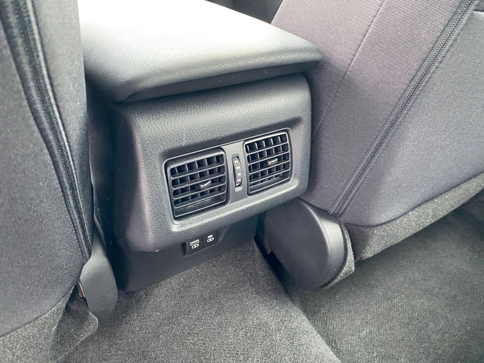 Thumbnail: 2025 Toyota Camry - 24