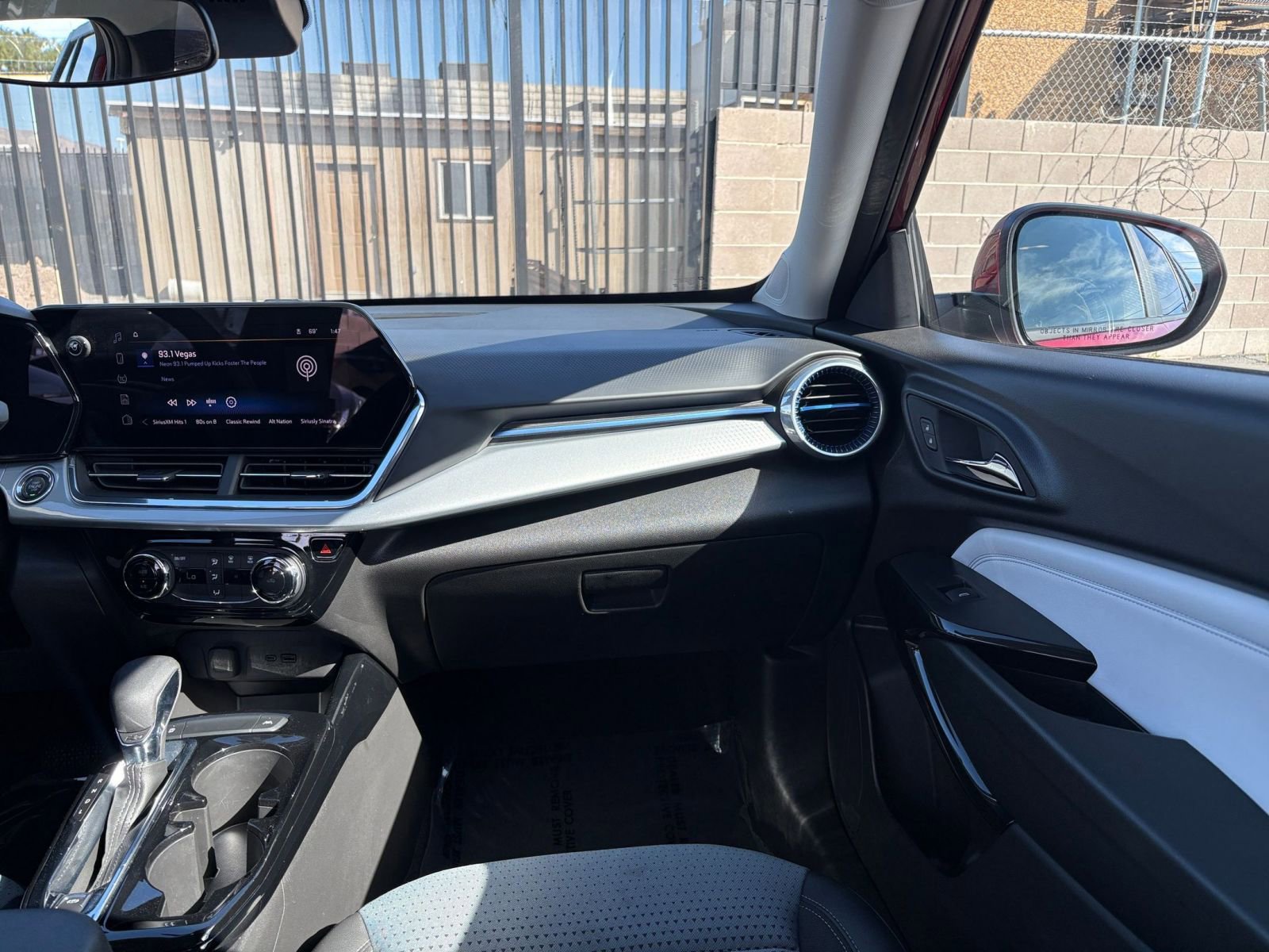 Thumbnail: 2025 Chevrolet Trax - 34