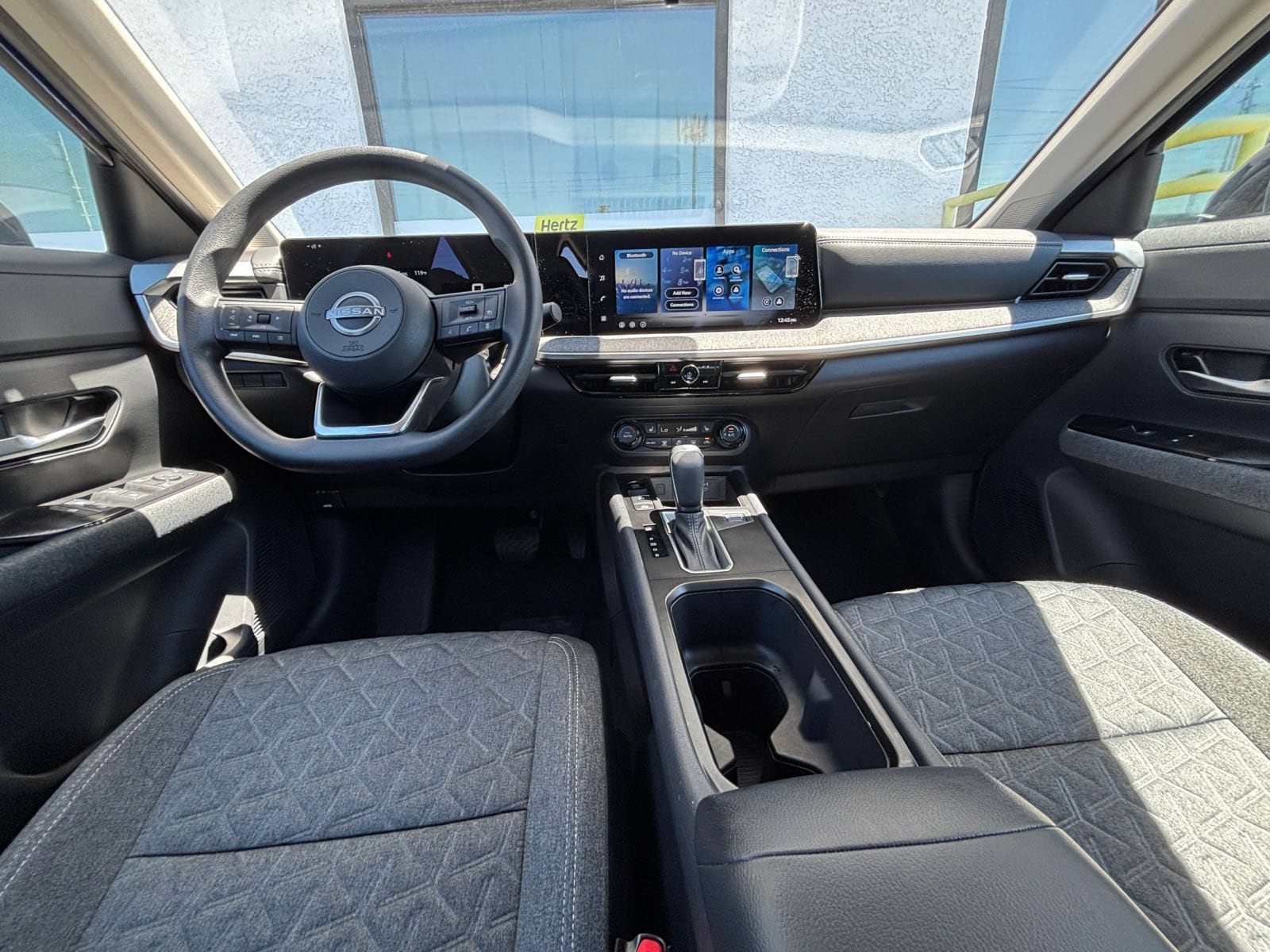 Thumbnail: 2026 Nissan Kicks - 32