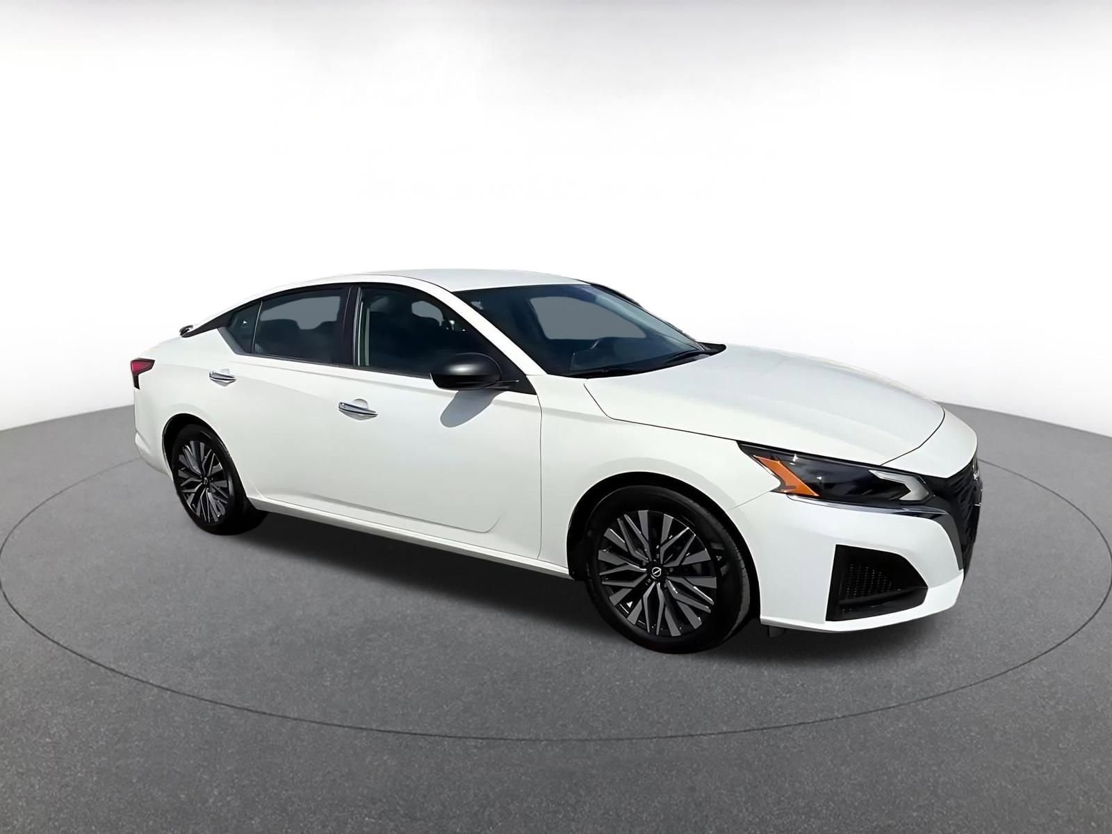 Thumbnail: 2025 Nissan Altima - 2