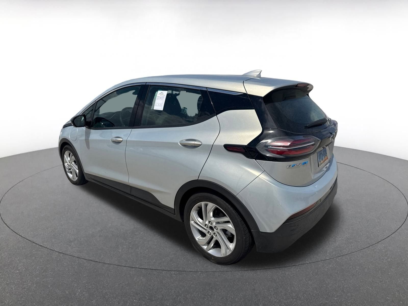 Thumbnail: 2023 Chevrolet Bolt EV - 4