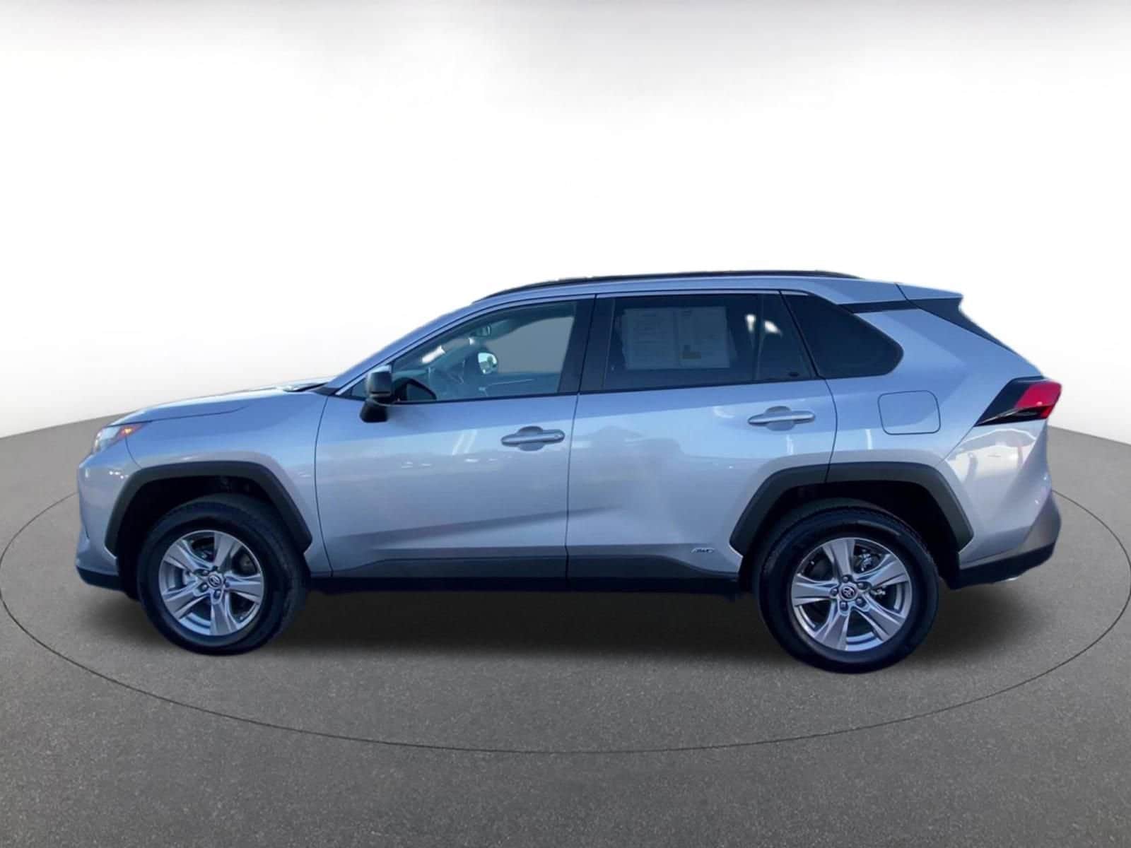 Thumbnail: 2025 Toyota RAV4 - 9