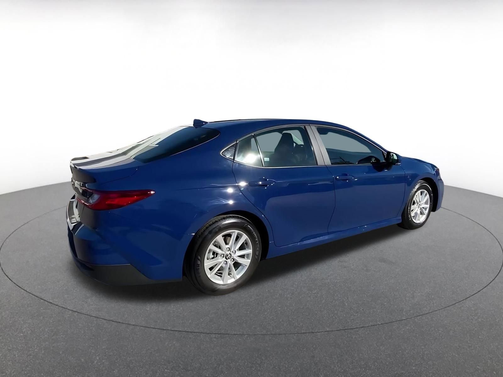 Thumbnail: 2025 Toyota Camry - 15