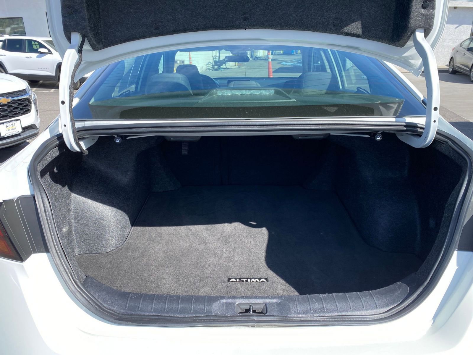 Thumbnail: 2025 Nissan Altima - 31