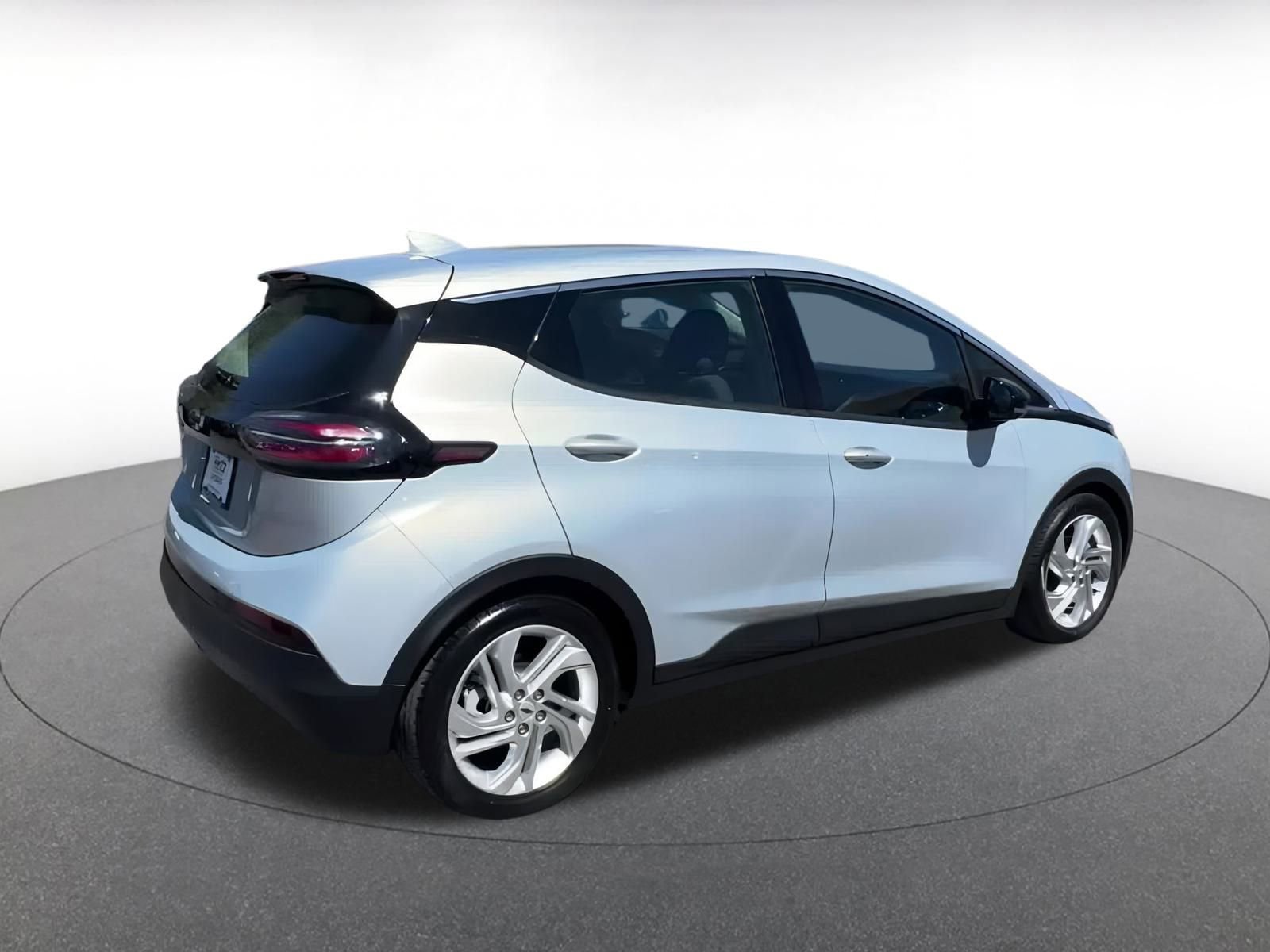Thumbnail: 2023 Chevrolet Bolt EV - 15