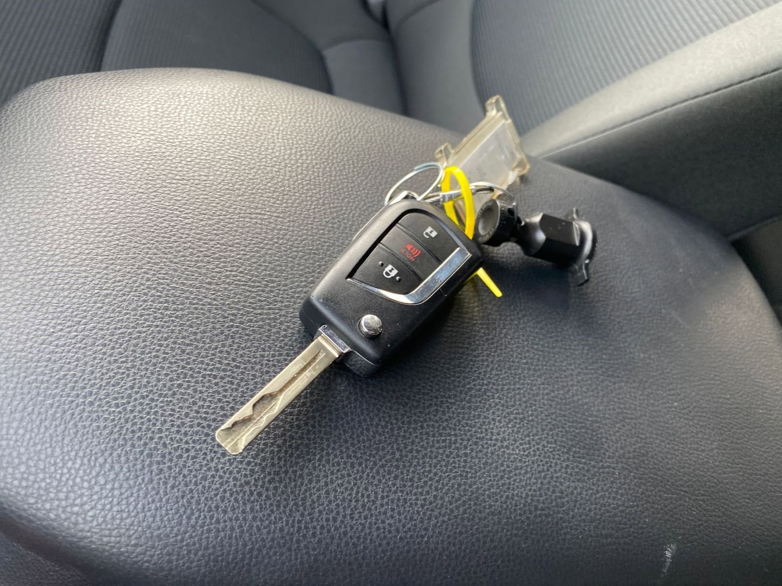 Thumbnail: 2025 Toyota RAV4 - 22