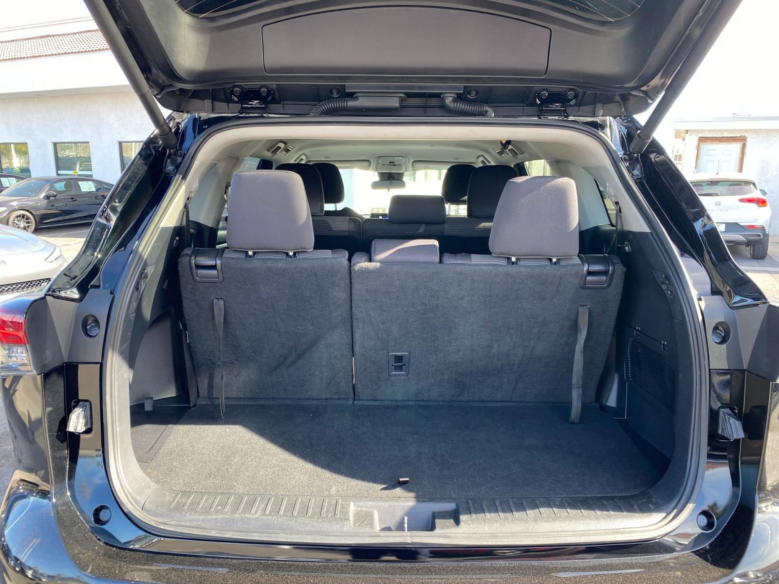 Thumbnail: 2025 Toyota Highlander - 33