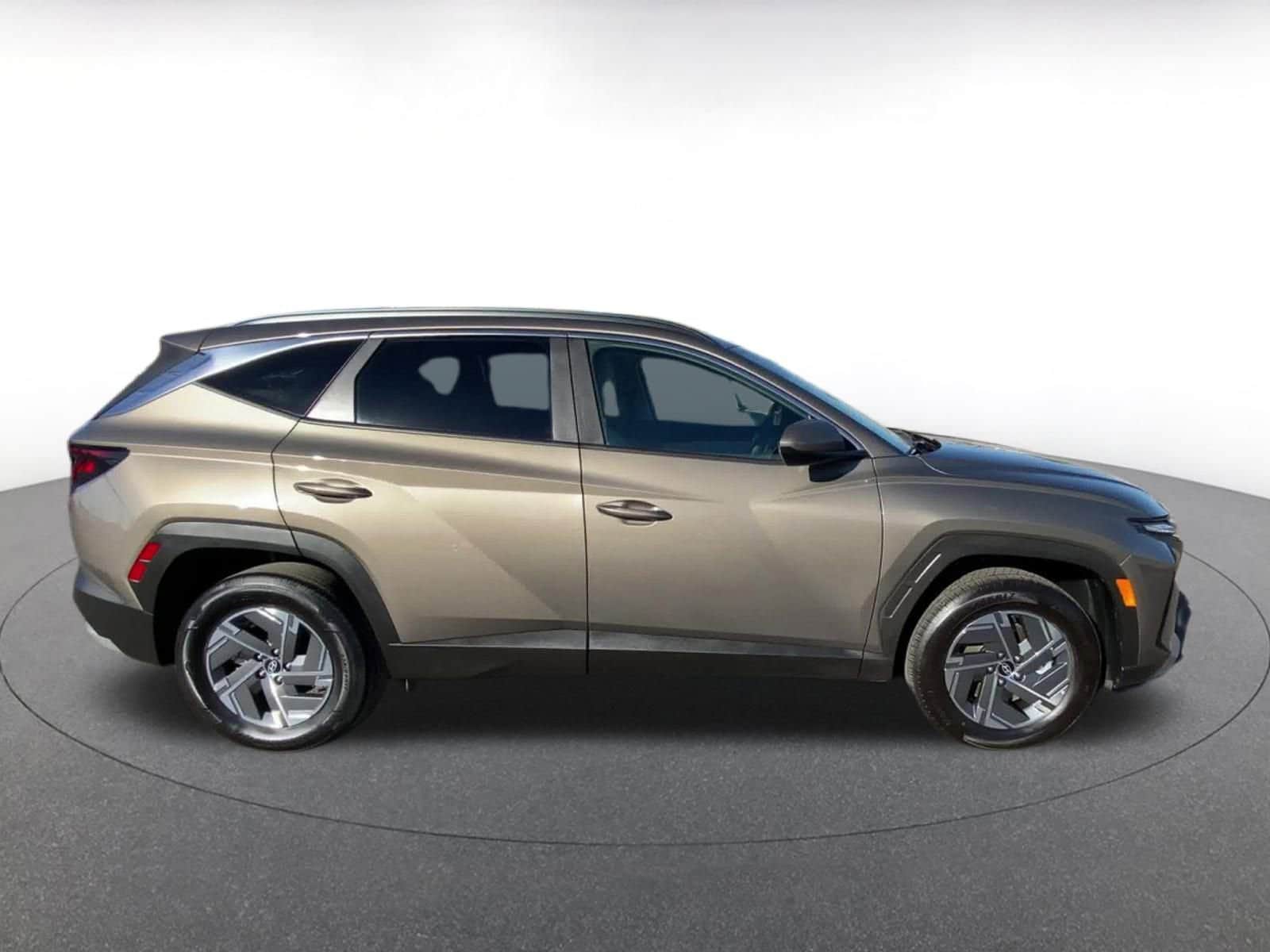 Thumbnail: 2025 Hyundai Tucson - 15