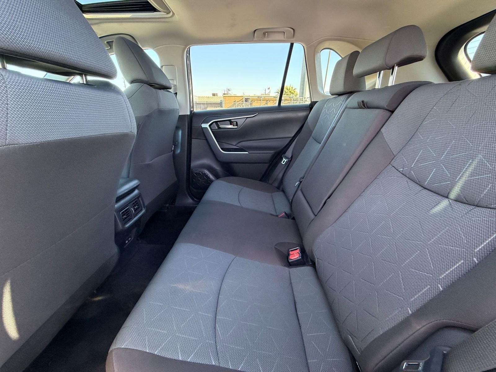 Thumbnail: 2025 Toyota RAV4 - 24