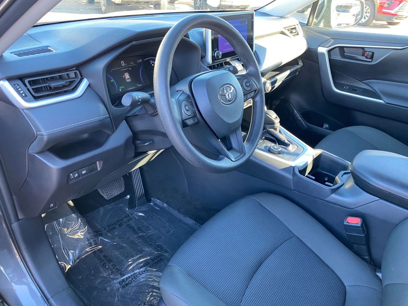 Thumbnail: 2025 Toyota RAV4 - 34