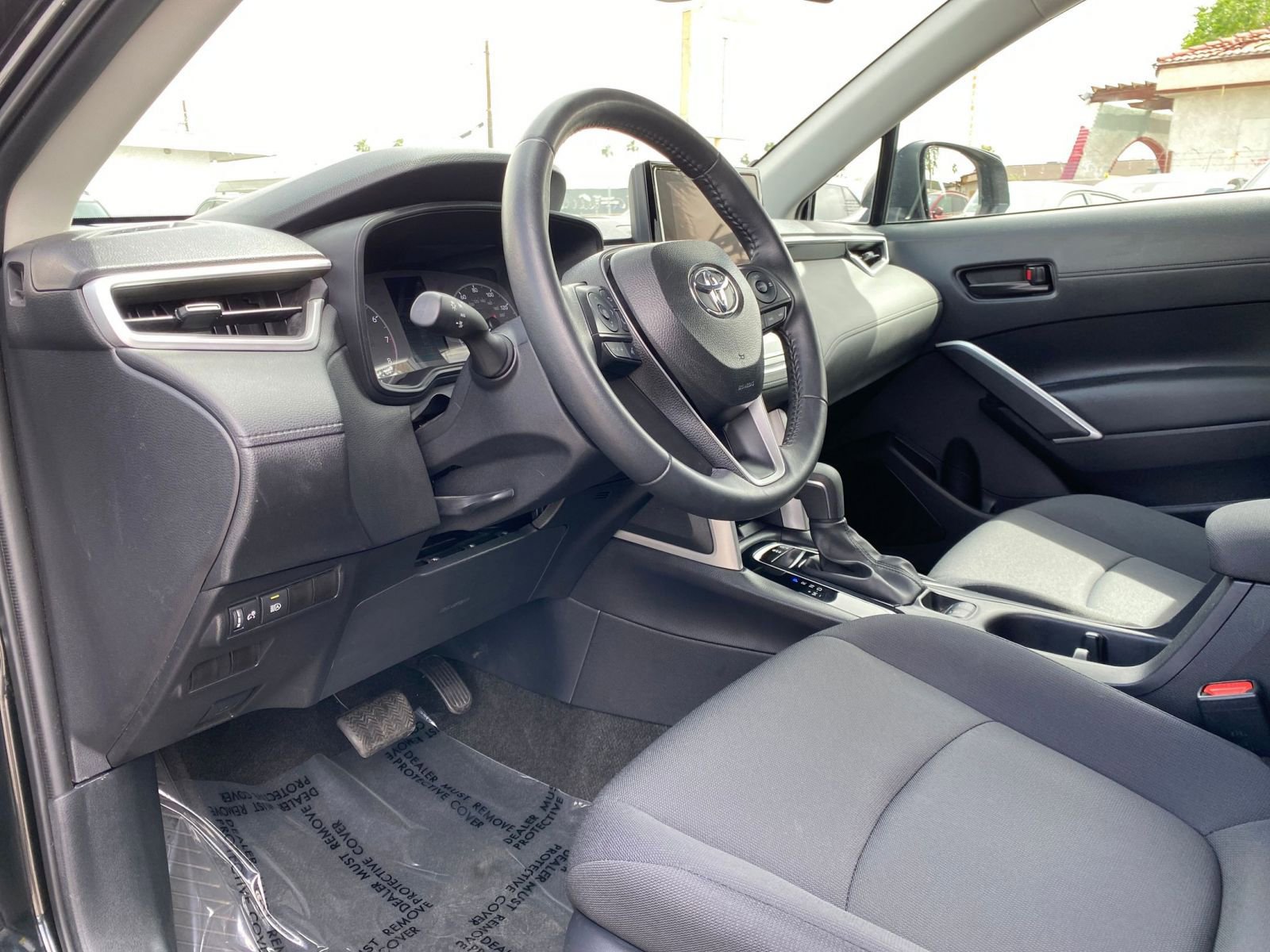 Thumbnail: 2025 Toyota Corolla Cross - 33