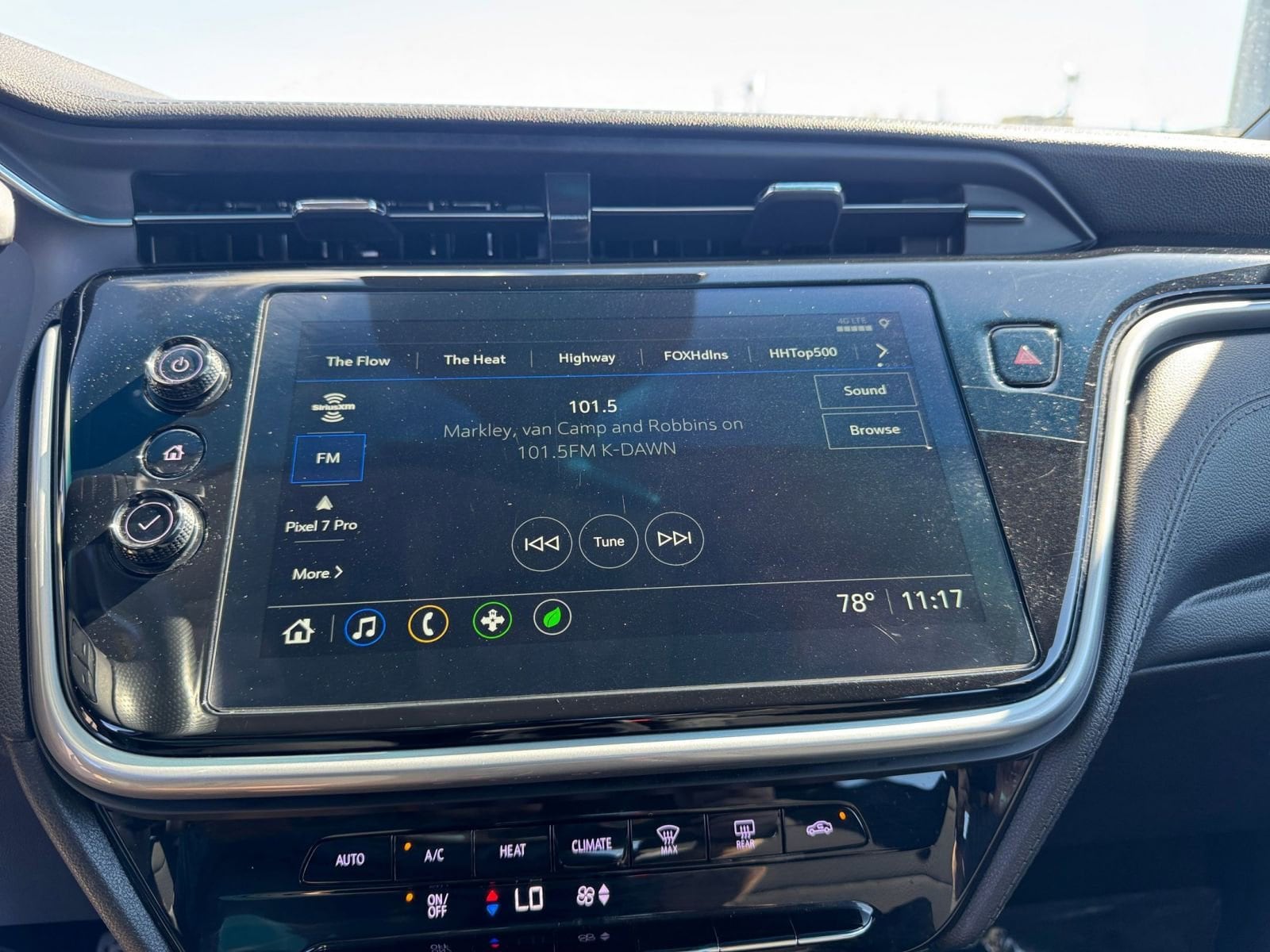 Thumbnail: 2023 Chevrolet Bolt EV - 21