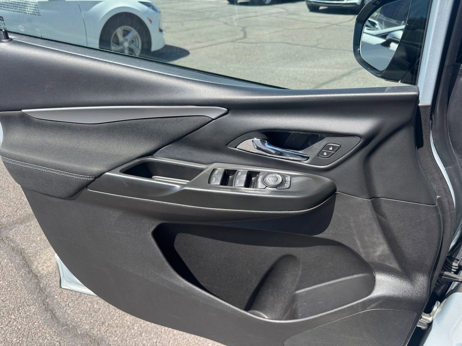 Thumbnail: 2023 Chevrolet Bolt EV - 24