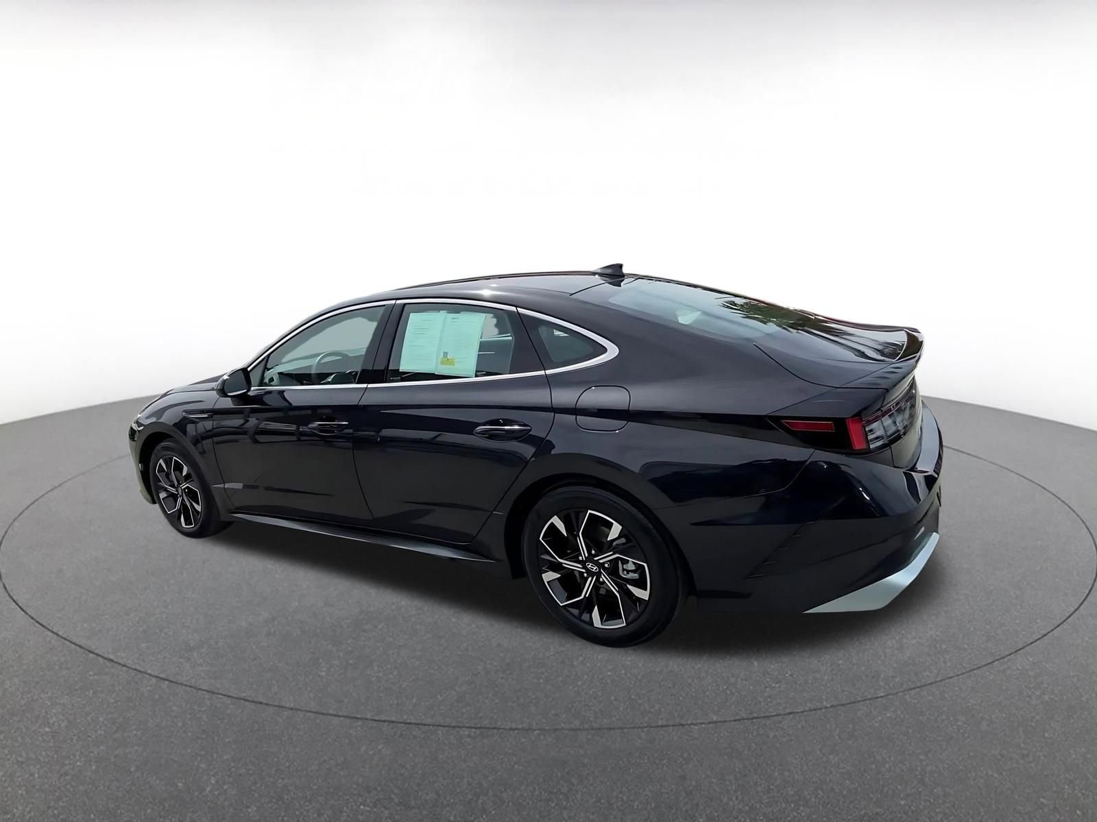 Thumbnail: 2025 Hyundai Sonata - 10