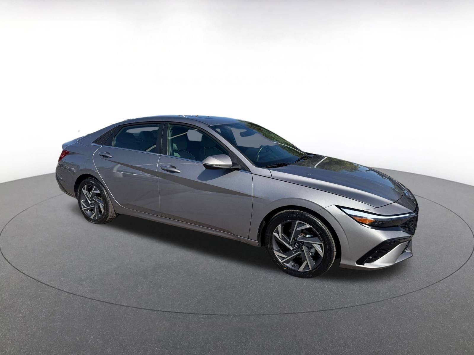 Thumbnail: 2025 Hyundai Elantra - 1