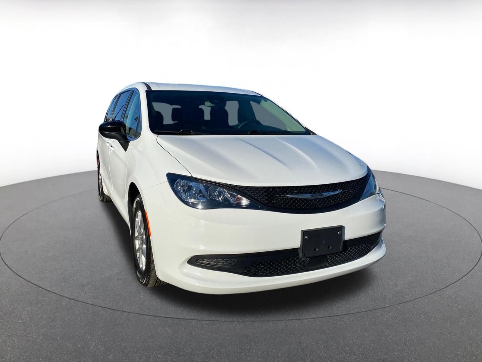 Thumbnail: 2024 Chrysler Voyager - 1