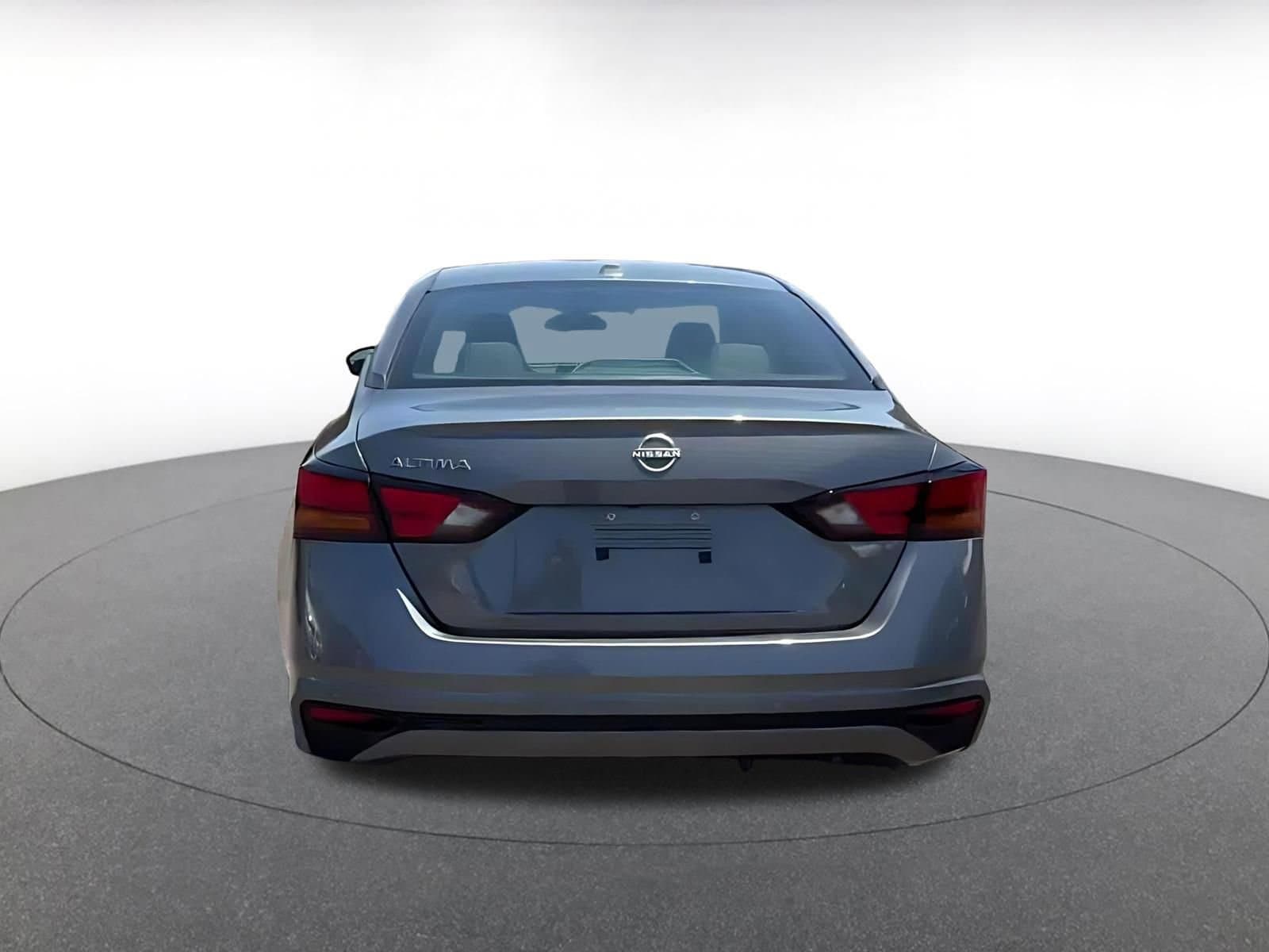 Thumbnail: 2025 Nissan Altima - 12