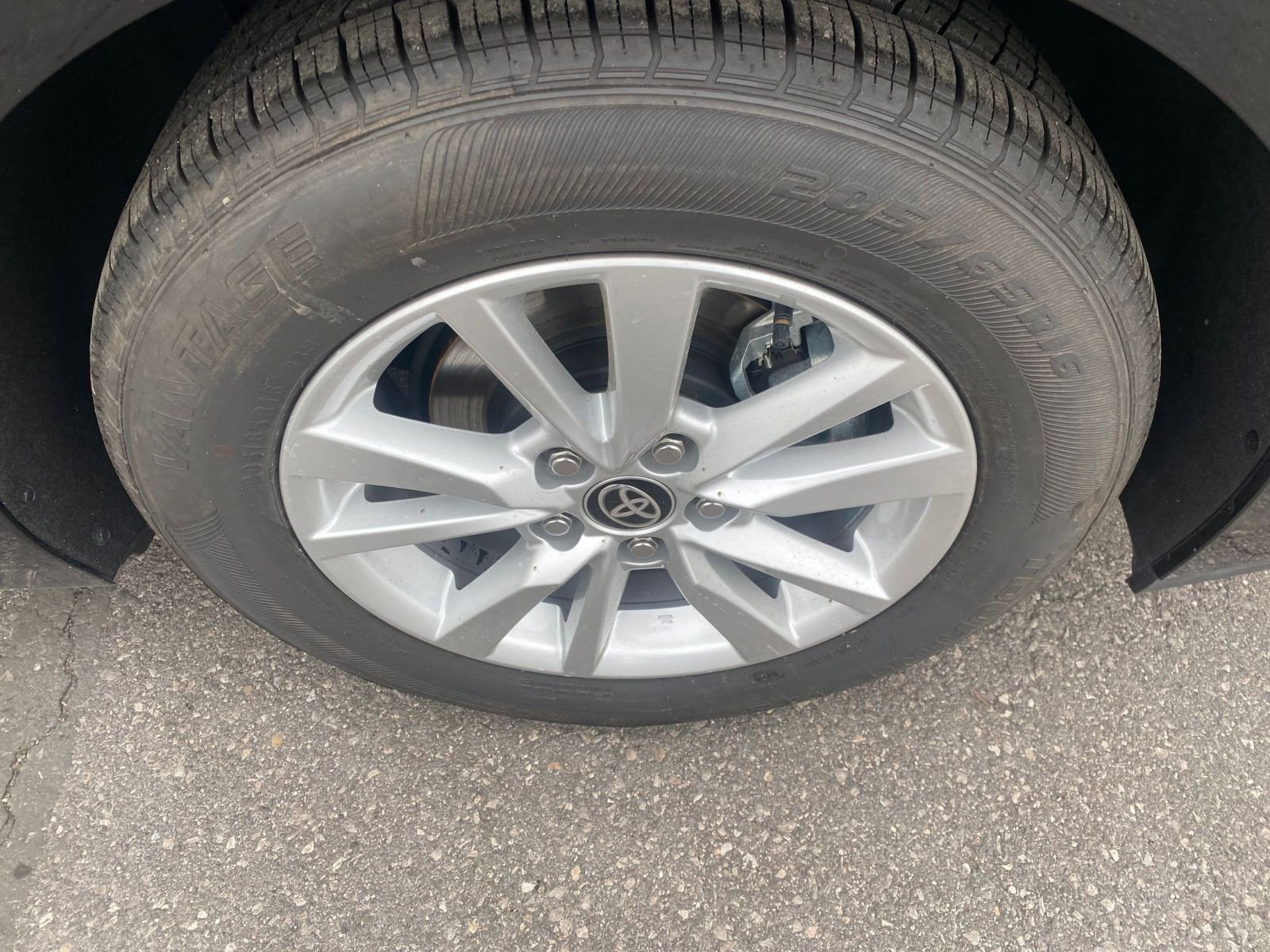 Thumbnail: 2025 Toyota Camry - 30