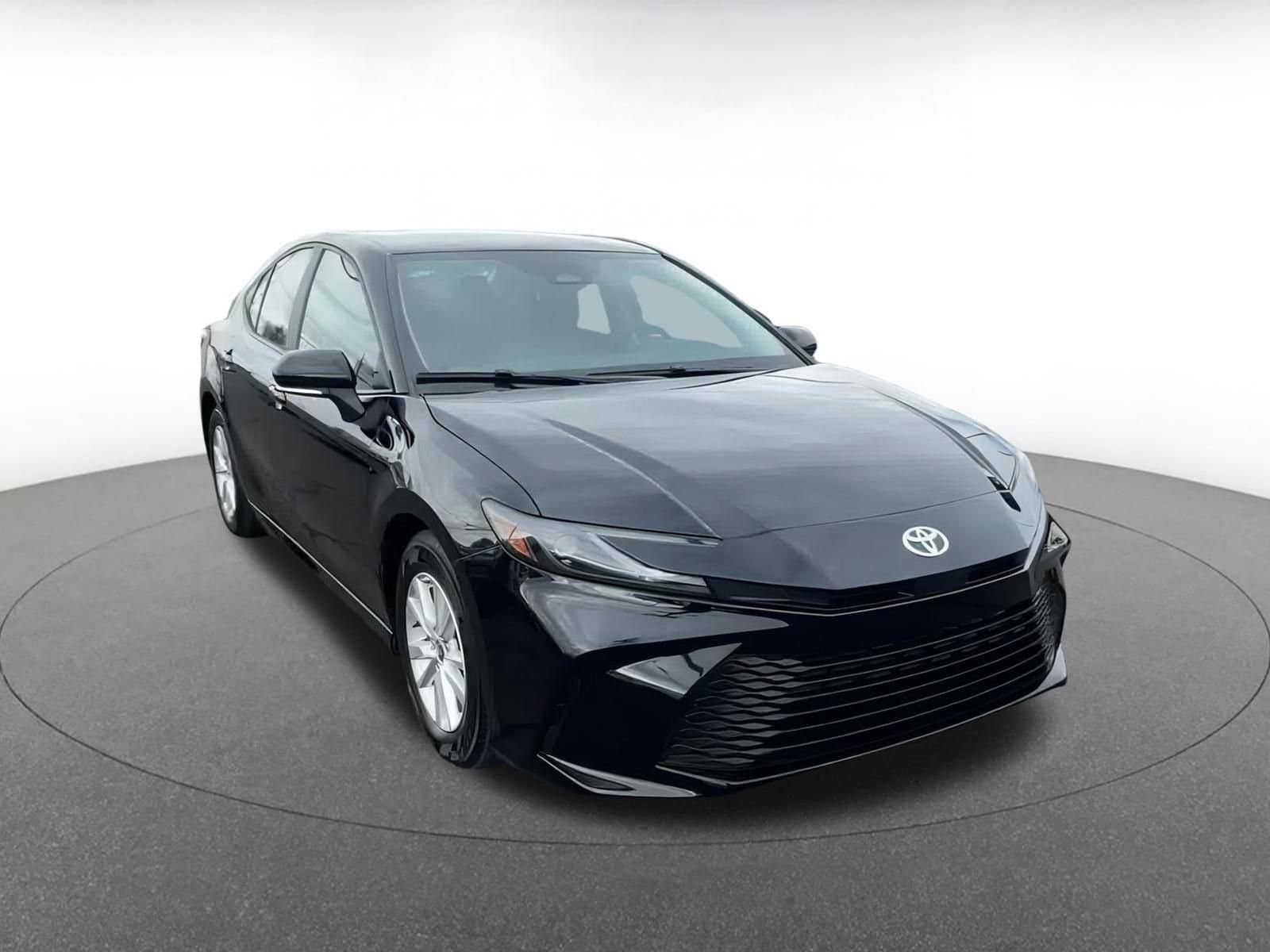 Thumbnail: 2025 Toyota Camry - 3