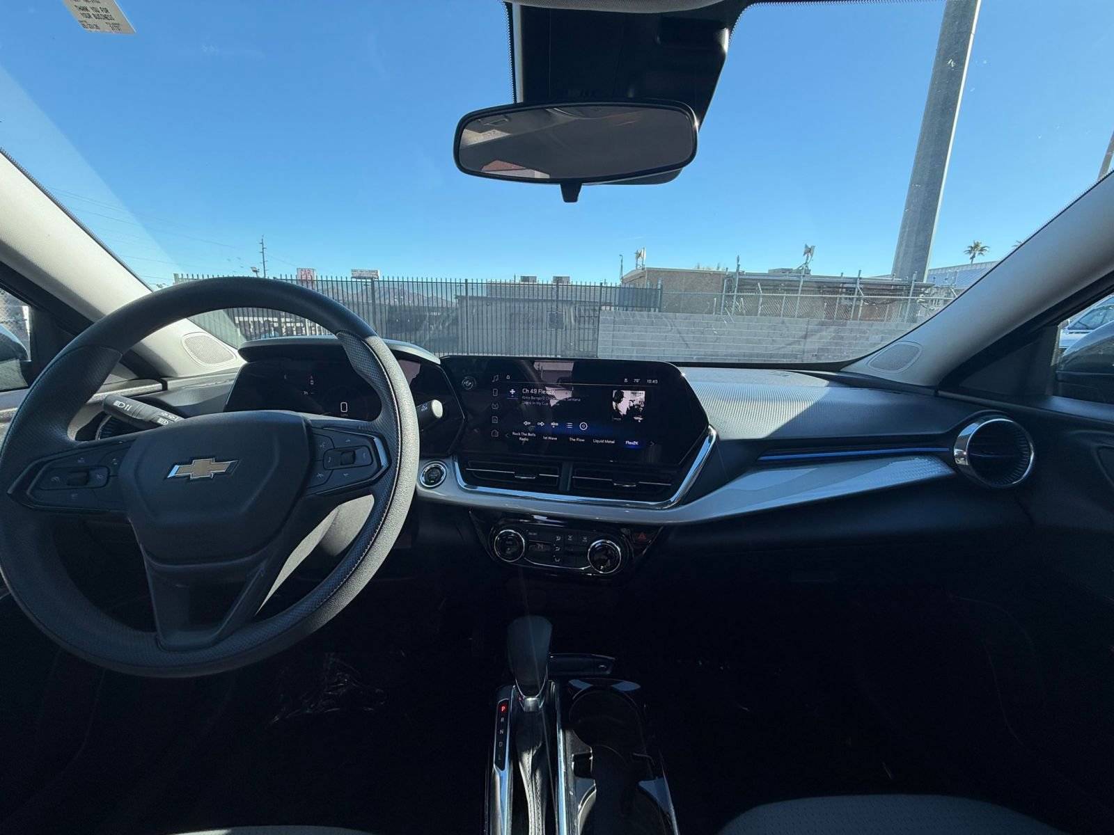 Thumbnail: 2025 Chevrolet Trax - 31