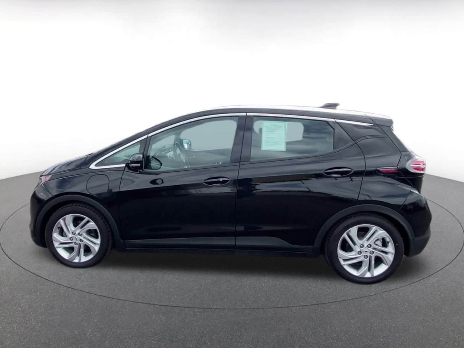 Thumbnail: 2023 Chevrolet Bolt EV - 9