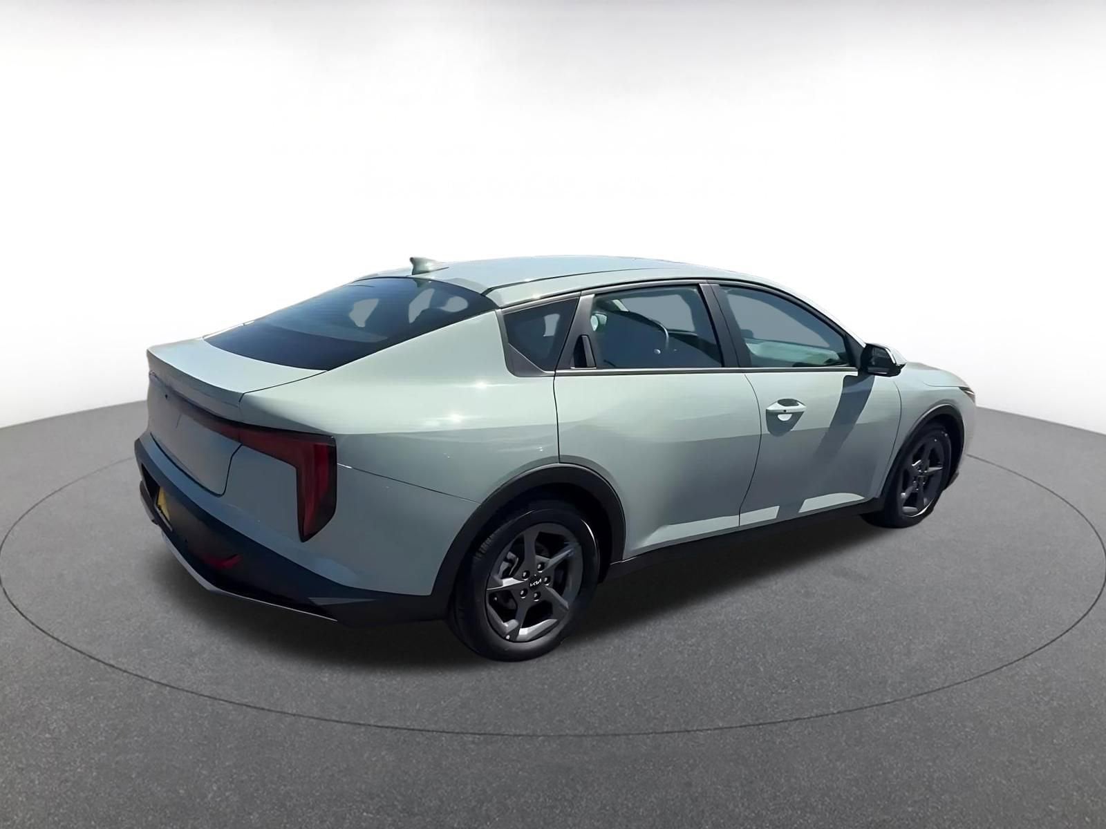 Thumbnail: 2025 Kia K4 - 14