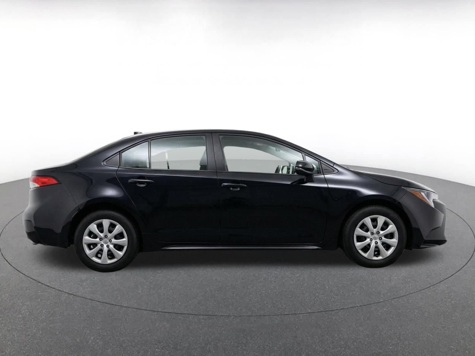 Thumbnail: 2025 Toyota Corolla - 10
