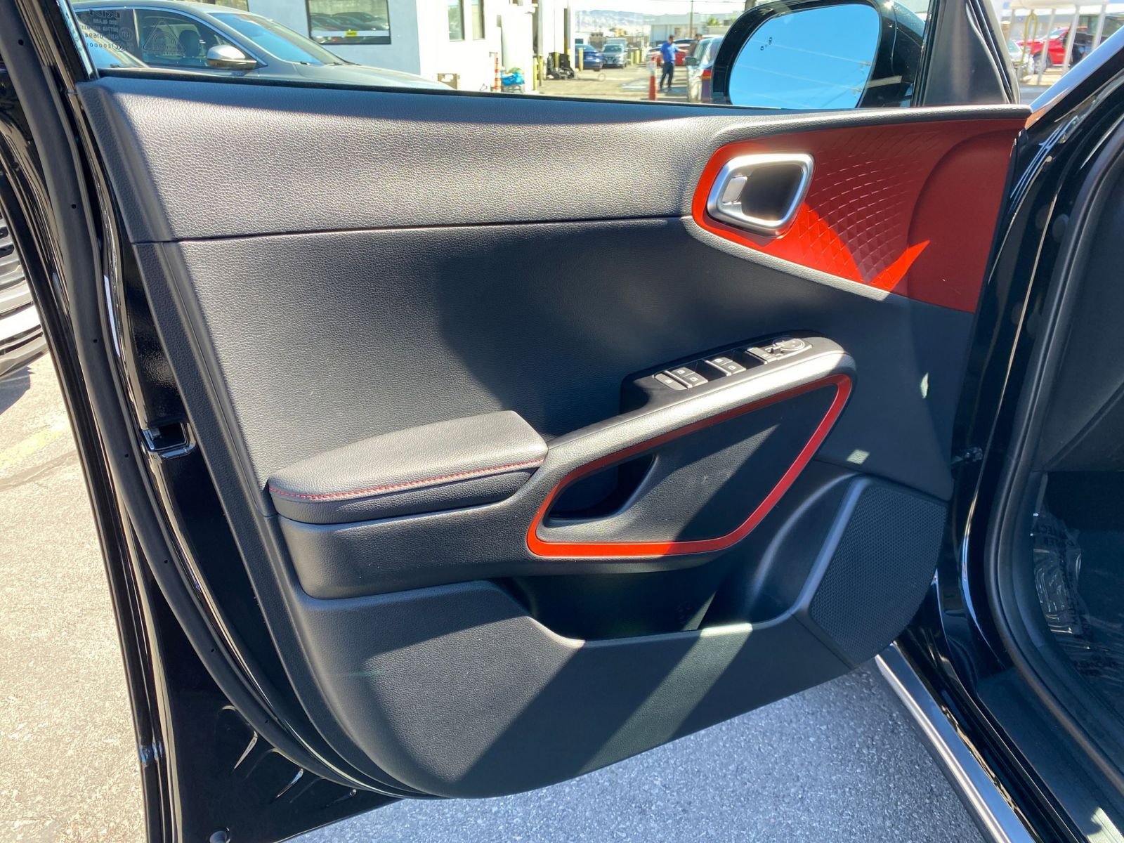 Thumbnail: 2023 Kia Soul - 18