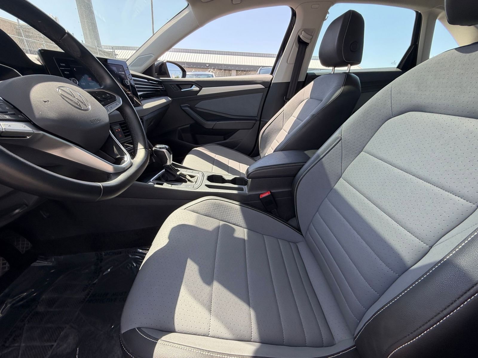 Thumbnail: 2025 Volkswagen Jetta - 27