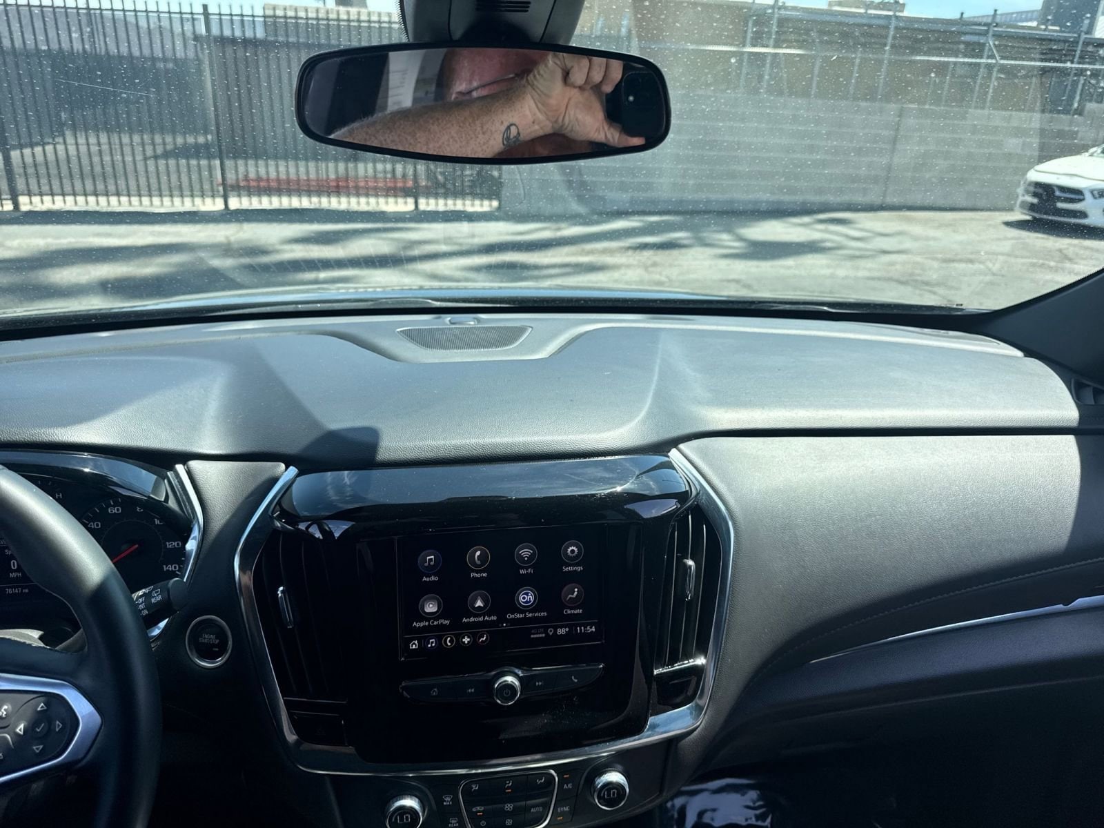2023 Chevrolet Traverse LT 8
