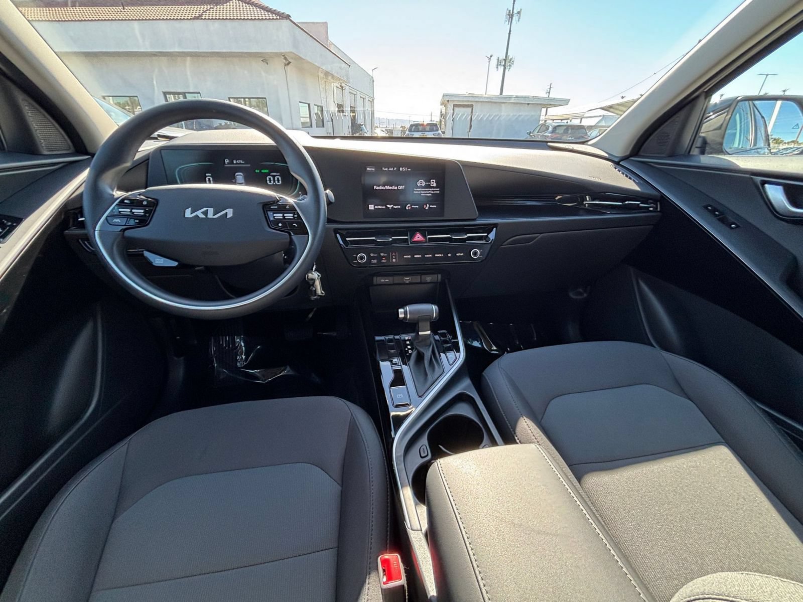 Thumbnail: 2026 Kia Niro - 32