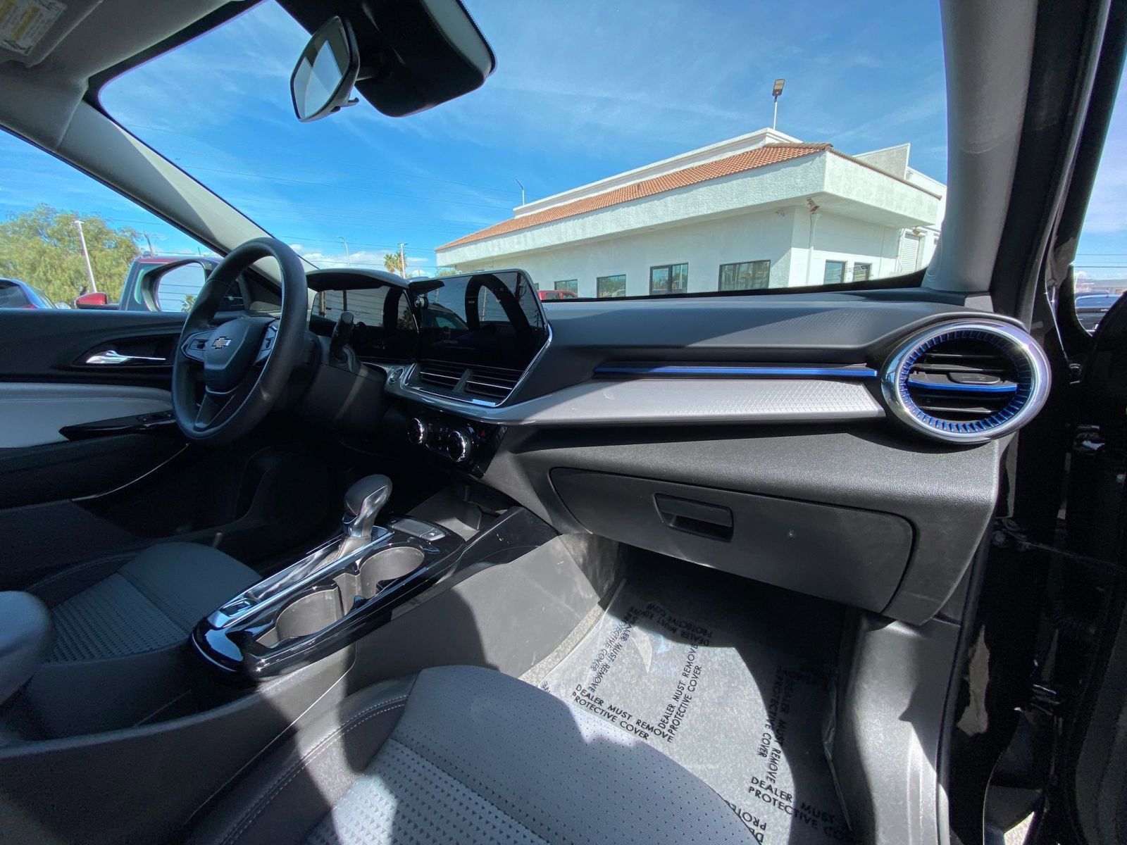 Thumbnail: 2025 Chevrolet Trax - 34