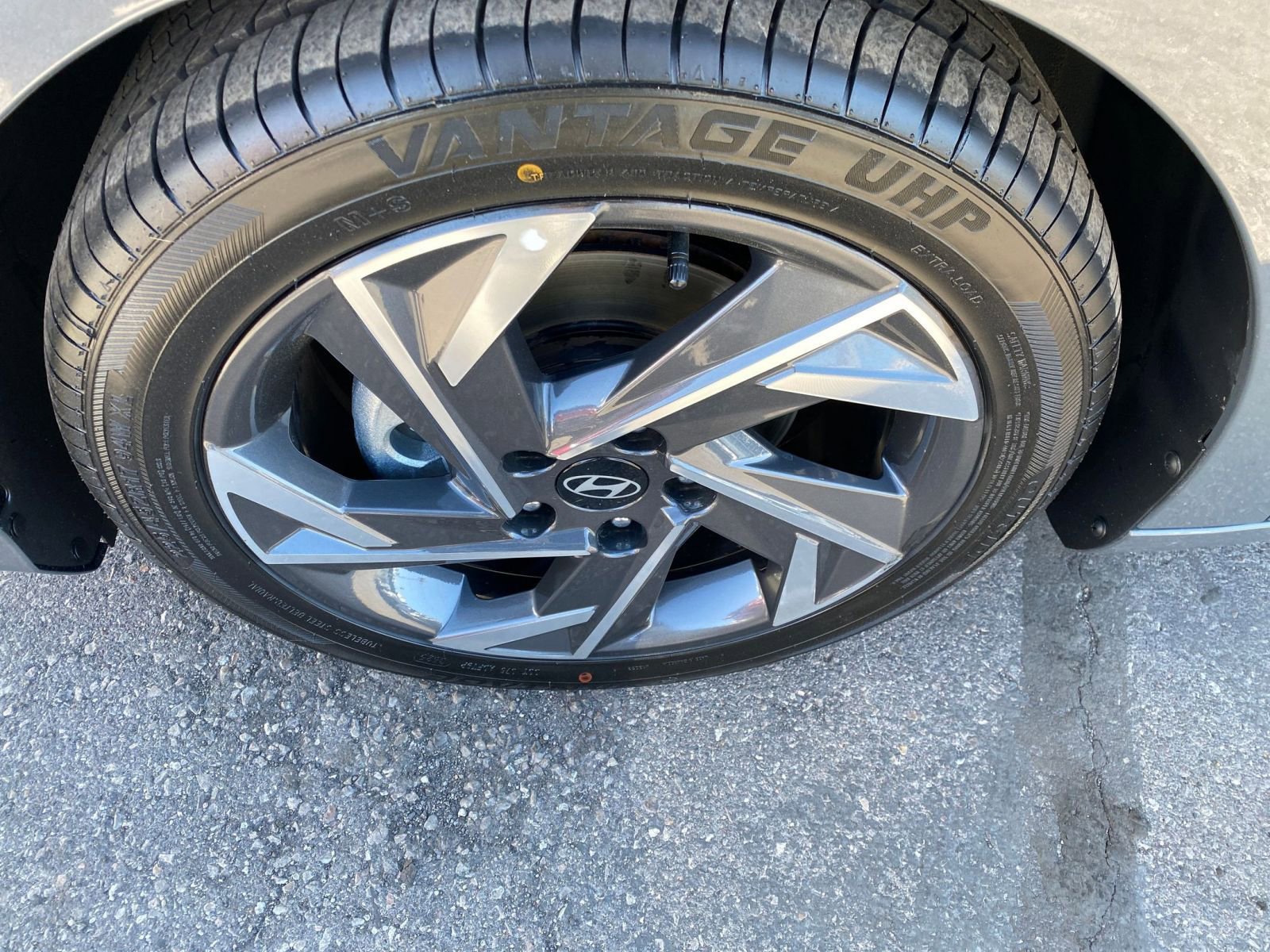 Thumbnail: 2025 Hyundai Elantra - 31