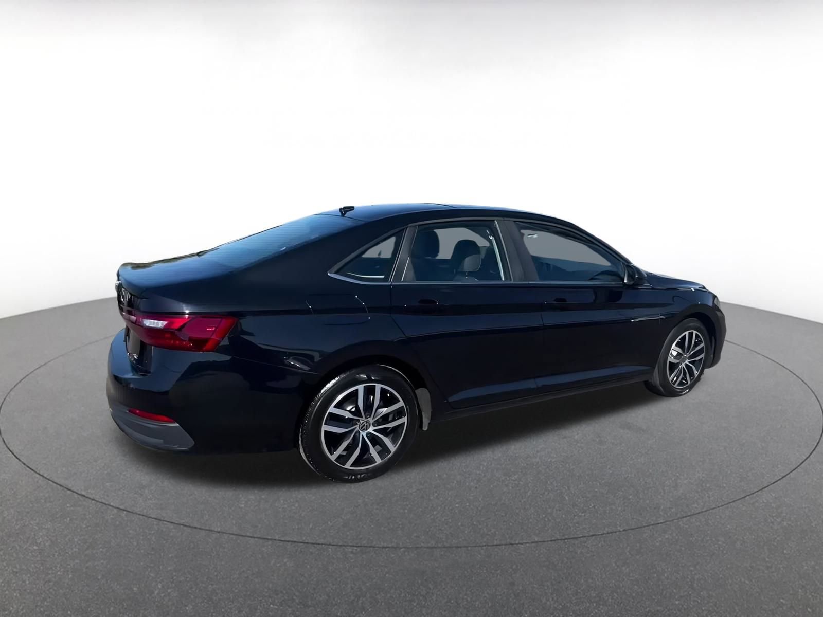 Thumbnail: 2025 Volkswagen Jetta - 15