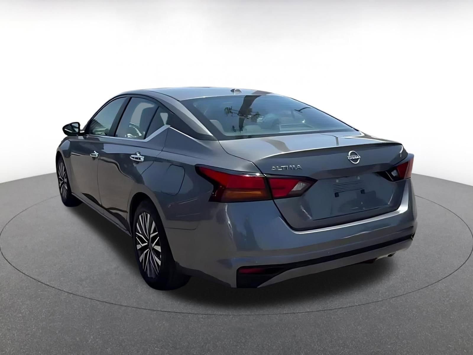 Thumbnail: 2025 Nissan Altima - 11