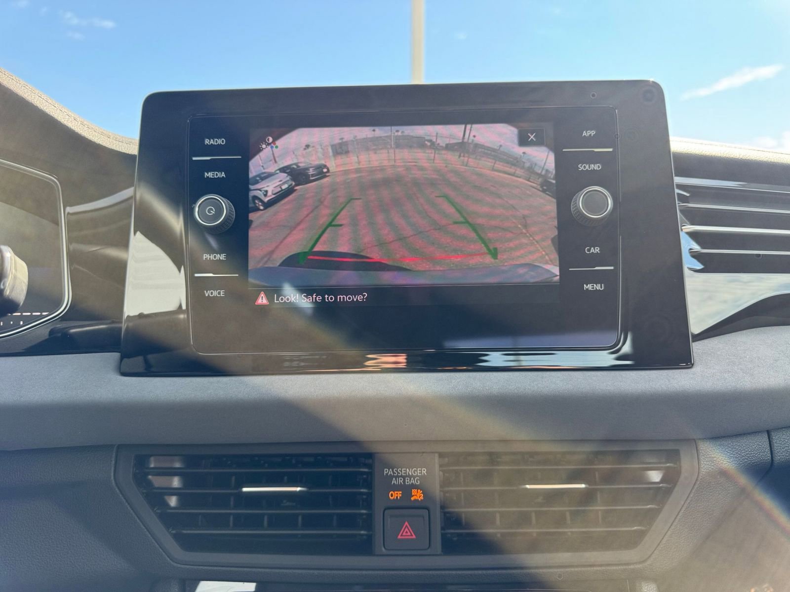 Thumbnail: 2025 Volkswagen Jetta - 17