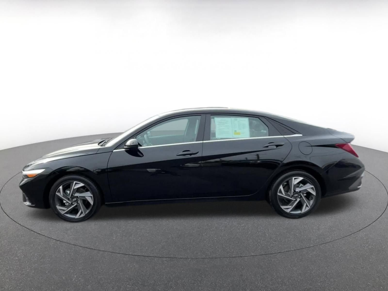 Thumbnail: 2025 Hyundai Elantra - 9