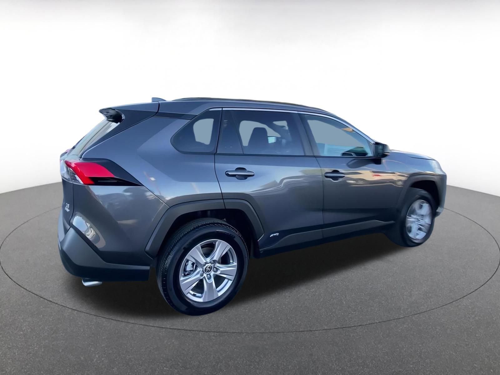 Thumbnail: 2025 Toyota RAV4 - 15