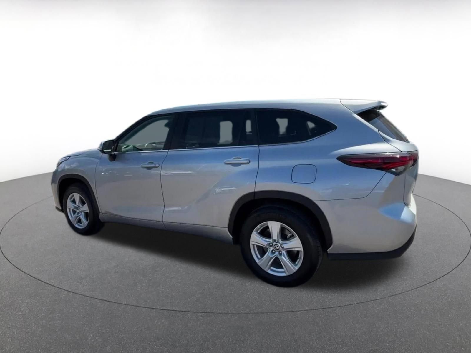 Thumbnail: 2025 Toyota Highlander - 10